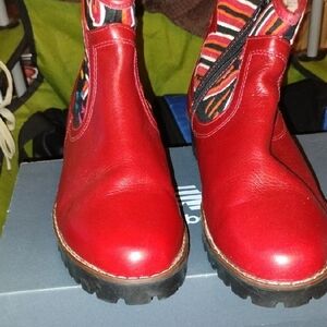 Women's Italian Ankle Bootie red With Multi Colors Faux Fur Size 9/ Wide .
